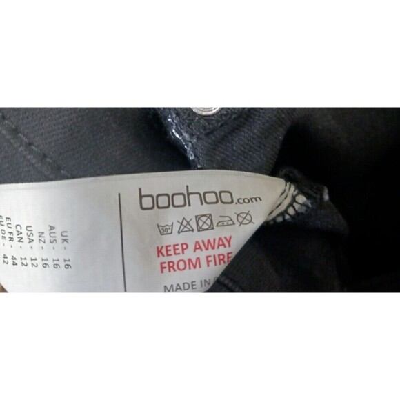 Boohoo Jeans Distressed Straight Leg High Rise Stretch Black Size 12 NWT - Picture 8 of 8